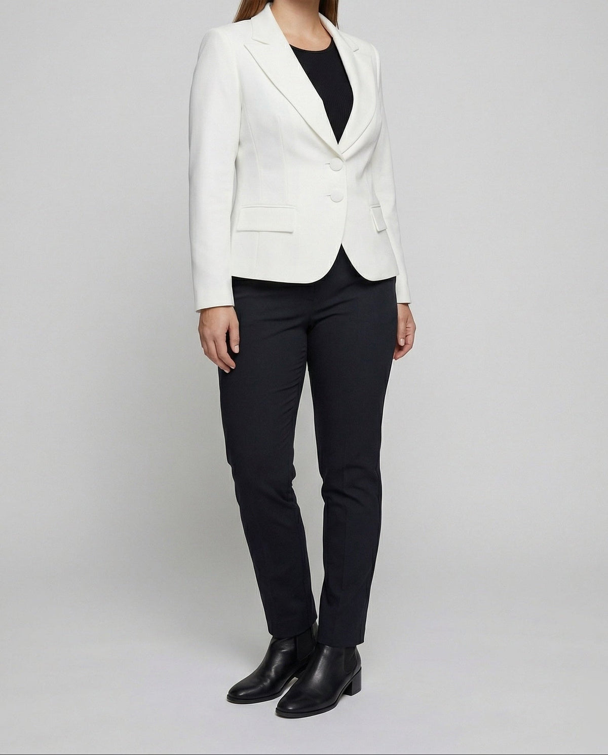 Women's Tailored Two-Button Blazer with Curved Hem – Notched Lapel Jacket for Professional and Formal Events