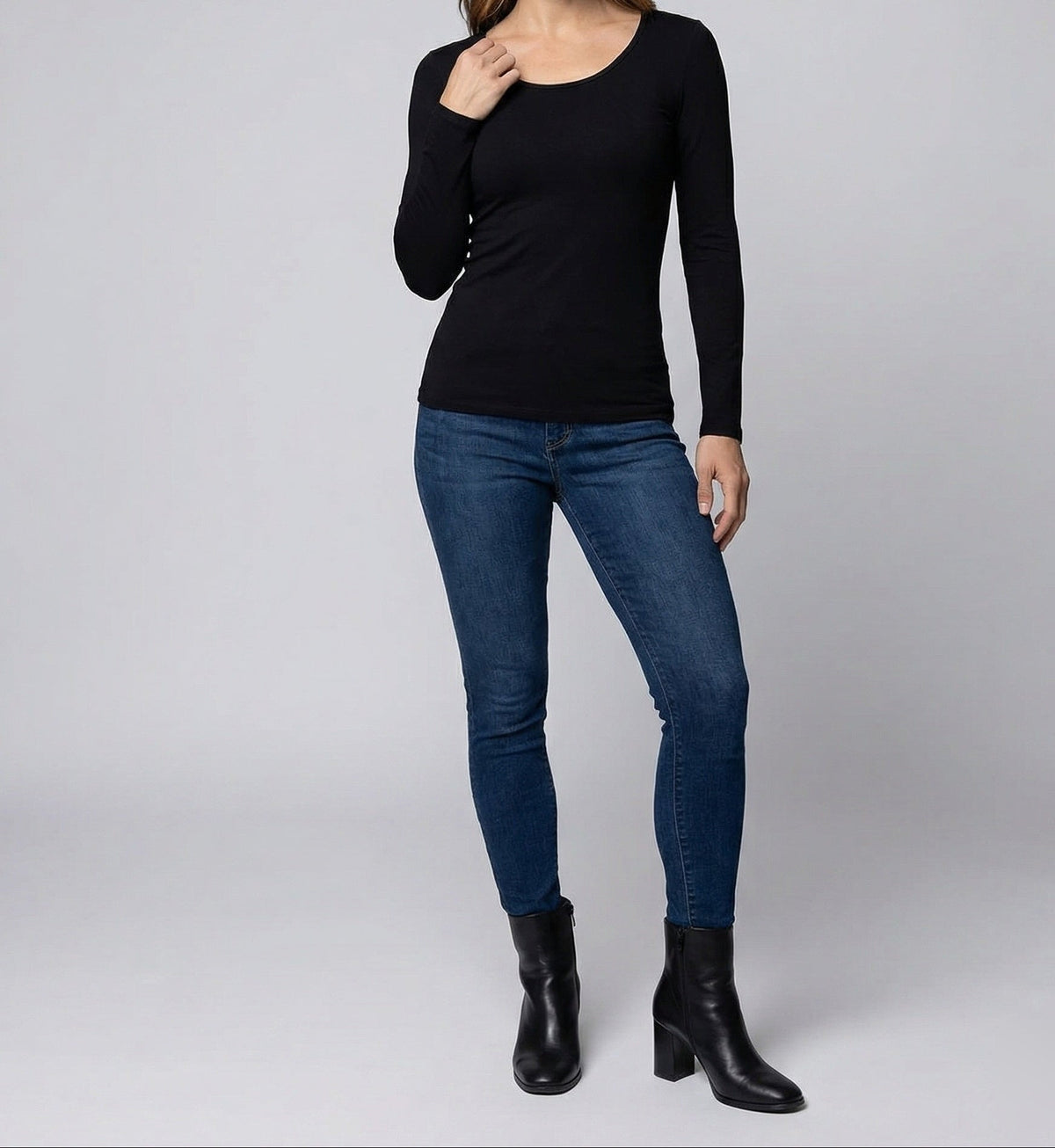 Women's Slim Fit Scoop-Neck Long Sleeve Top – Versatile Hip-Length Layer for Everyday and Smart Casual Looks