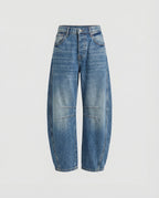 Women’s Loose-Fit Barrel-Leg Jeans – Casual Denim Trousers with Curved Legs and Knee Seam Accents