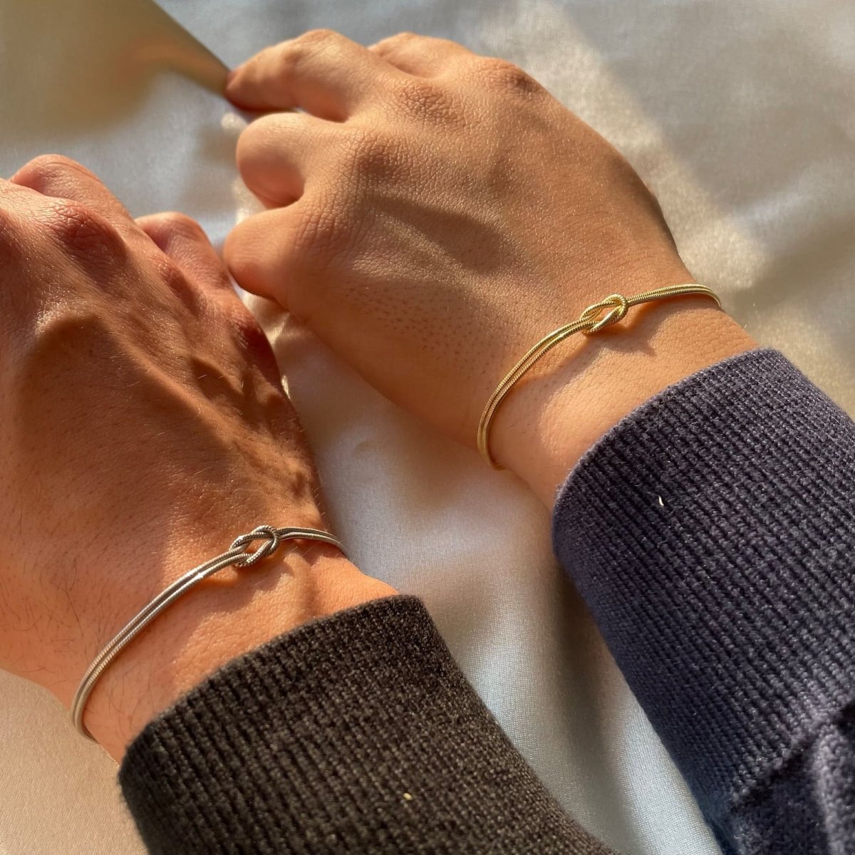 Elske | Simple Love Knot Bracelet