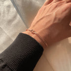 Elske | Simple Love Knot Bracelet