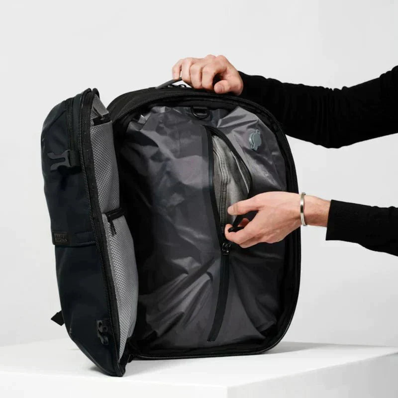 Wilbert | 60L Anti-Theft Backpack with Vacuum Compression